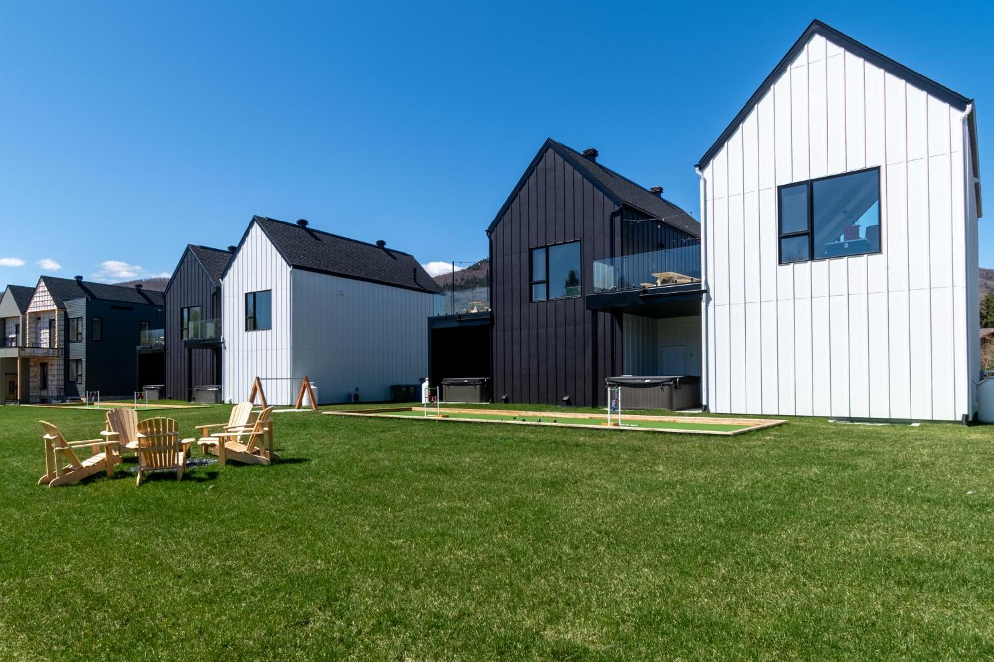 Sofa Villas Mont Sainte-Anne Beaupré Exterior photo