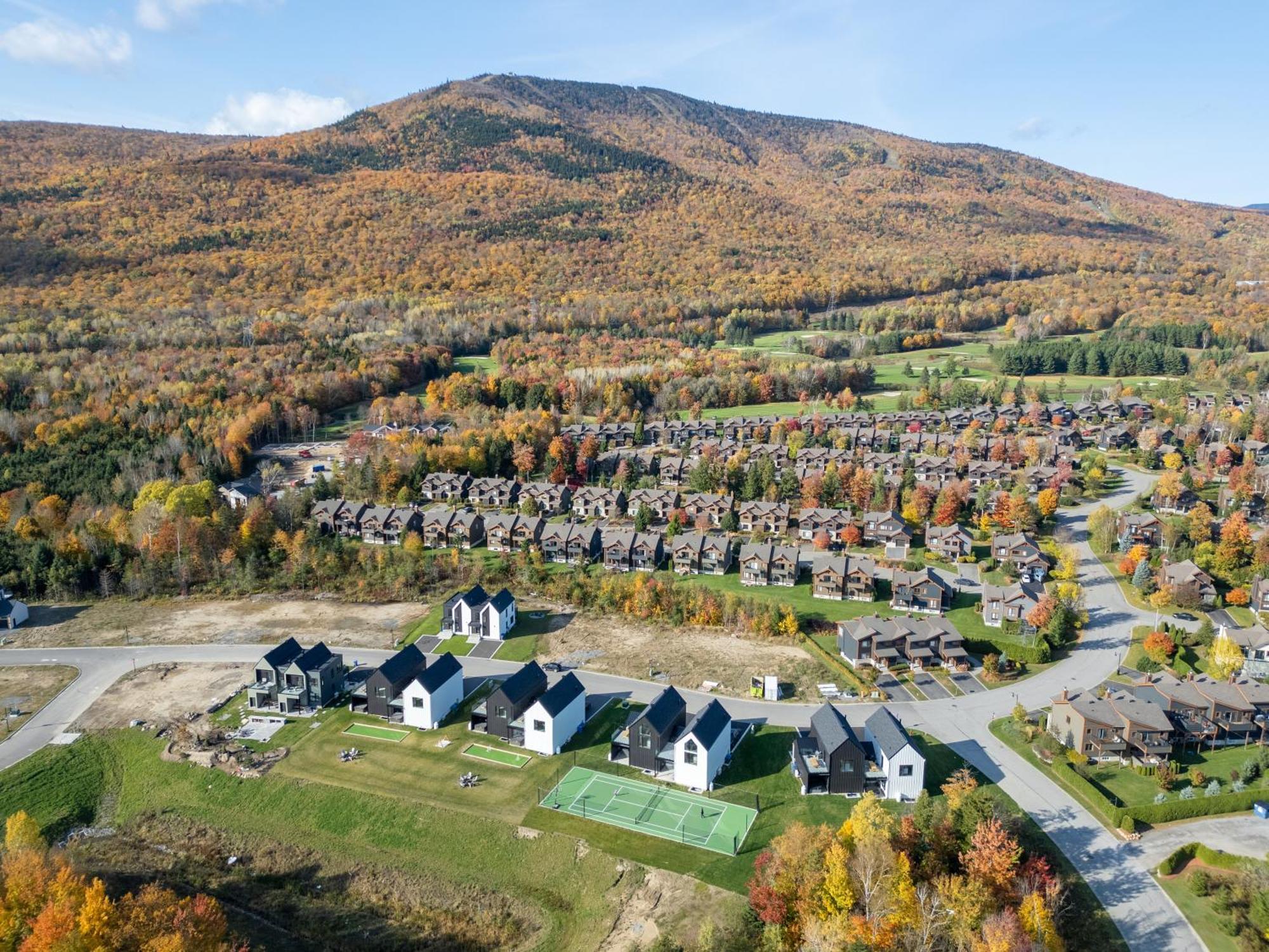 Sofa Villas Mont Sainte-Anne Beaupré Exterior photo
